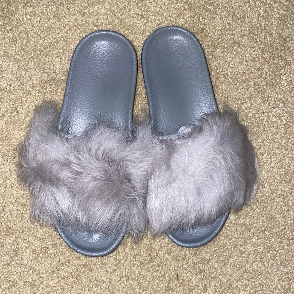 Ugg Fluffy Slides
